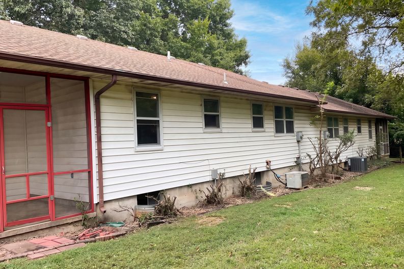 Photo 5 of 20 of 905 Deer Run, Warrensburg, MO