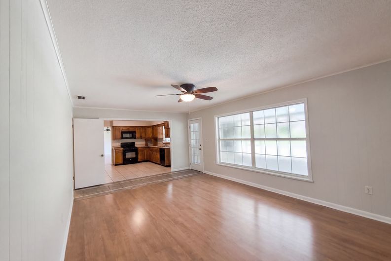 Photo 10 of 28 of 1310 SE 38th Ct, Ocala, FL