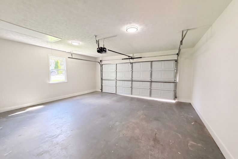 Photo 17 of 20 of 806 Ruswood Rd, Winder, GA