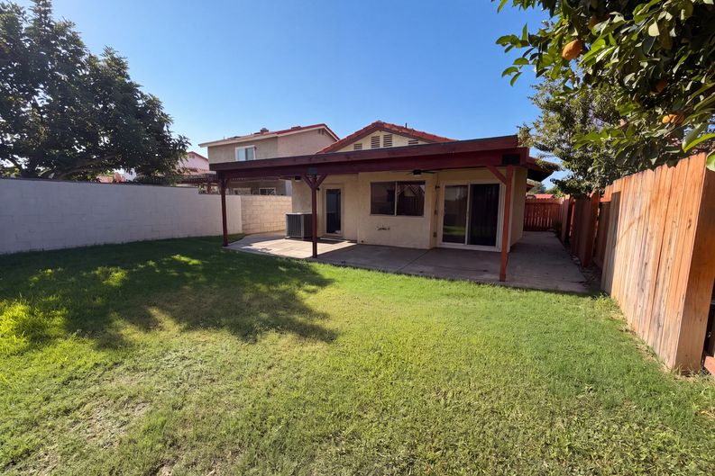 Photo 17 of 18 of 1873 Topeka Way, Colton, CA