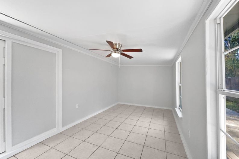 Photo 14 of 22 of 831 Haulover Dr, Altamonte Springs, FL