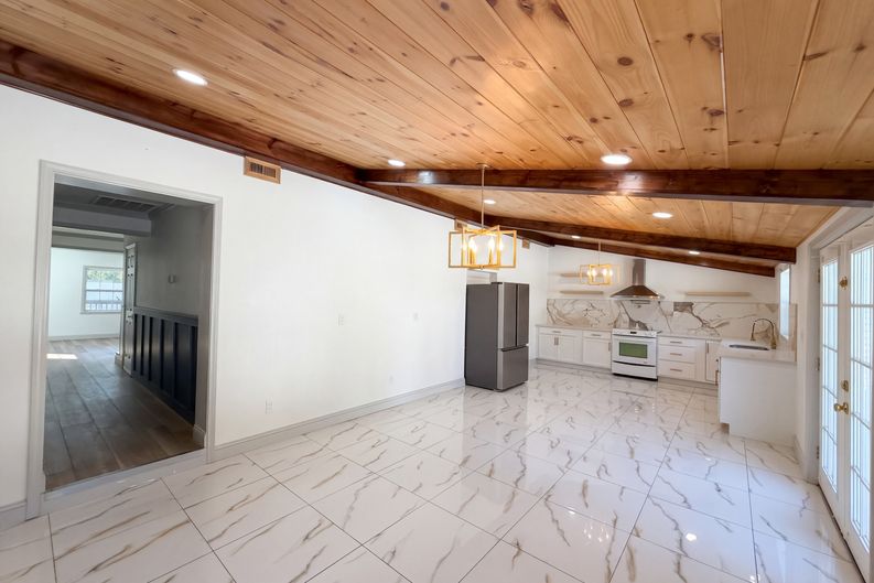 Photo 11 of 44 of 517 E 27th St, Winston Salem, NC