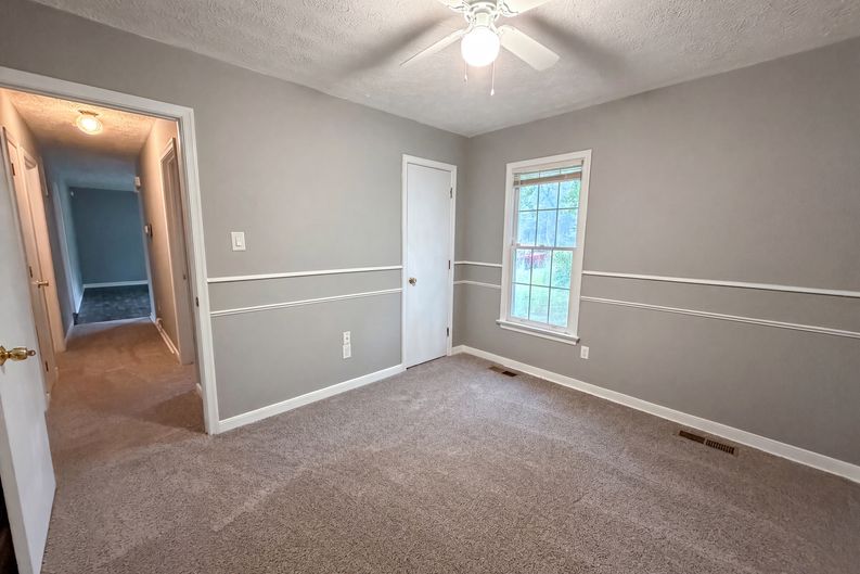 Photo 14 of 16 of 2700 Tipton St, South Chesterfield, VA
