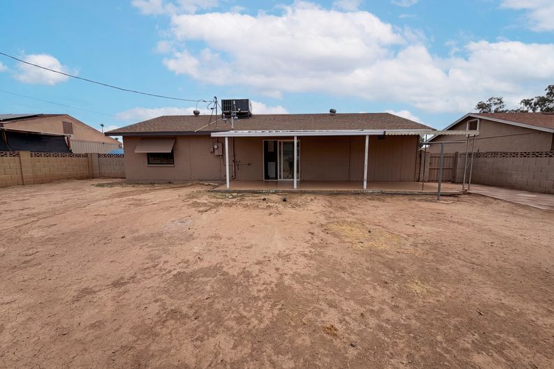 Photo 5 of 19 of 4636 N 67th Ave, Phoenix, AZ
