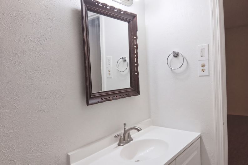 Photo 16 of 21 of 1817 Corte Eduardo St SW, Albuquerque, NM