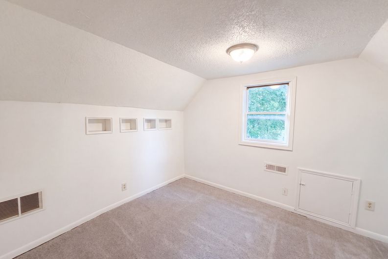 Photo 11 of 21 of 207 E Park St, Trafalgar, IN