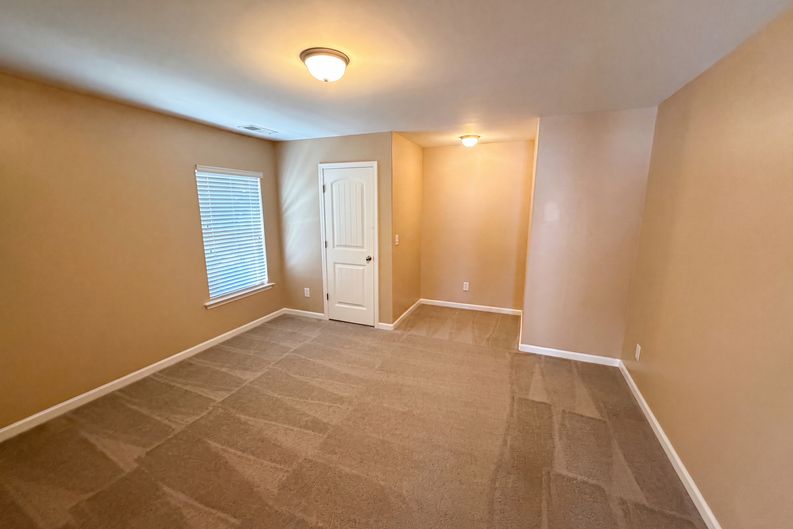 Photo 10 of 23 of 2471 Quincy Loop, Fairburn, GA