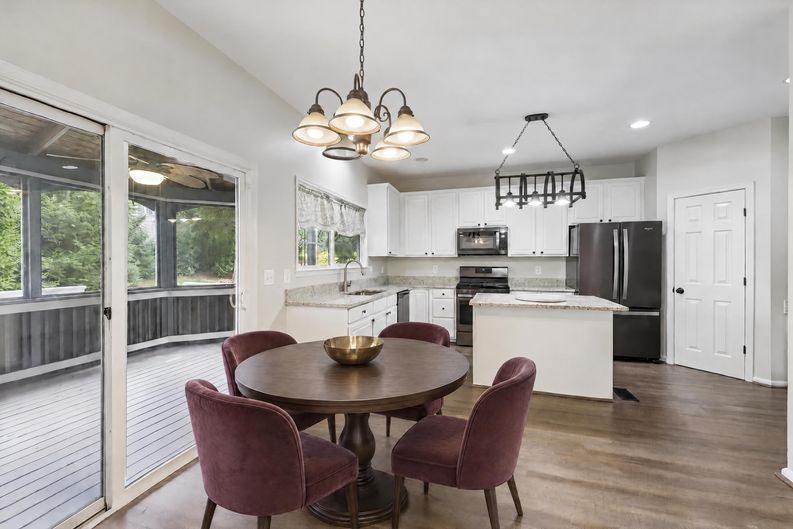 Photo 35 of 48 of 6046 Persinger House Ct, Manassas, VA