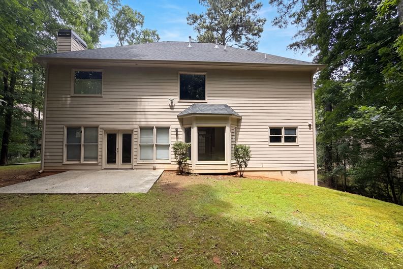 Photo 5 of 28 of 644 Laurel Wood Dr SW, Marietta, GA