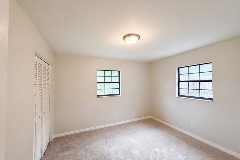 Photo 17 of 26 of 6520 NW 61st Ct, Ocala, FL
