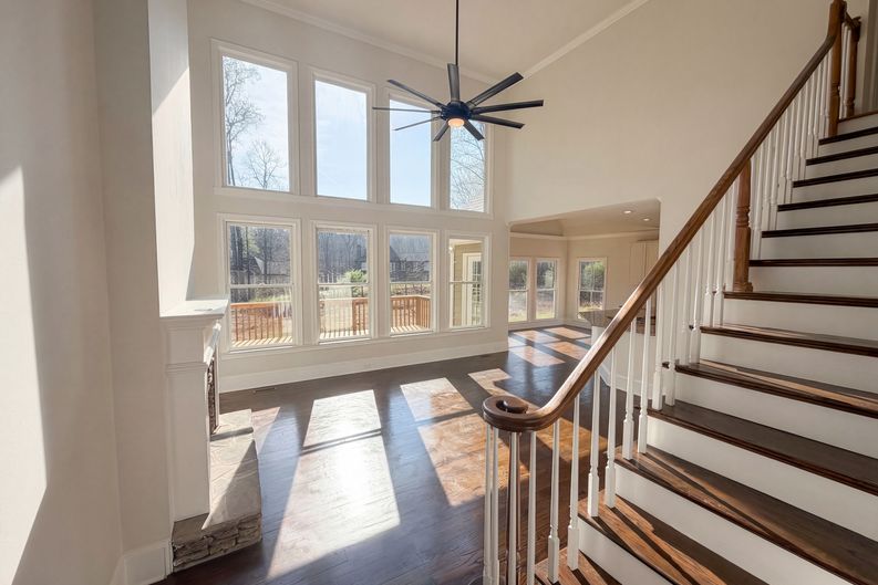 Photo 8 of 25 of 5011 Lake Holw, Douglasville, GA
