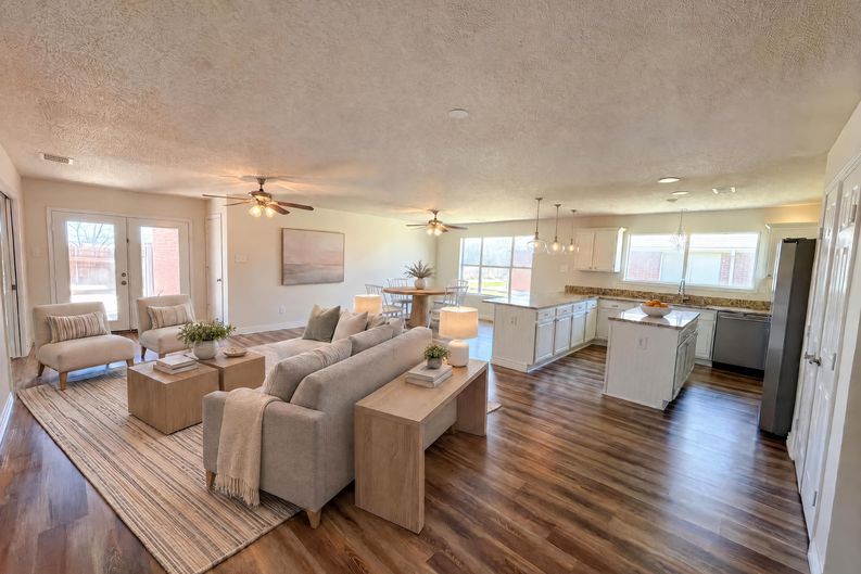 Photo 9 of 30 of 1711 Kennedy Dr, Wylie, TX