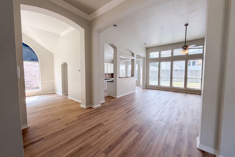 Photo 13 of 31 of 1221 Old Oak Trl, Flower Mound, TX