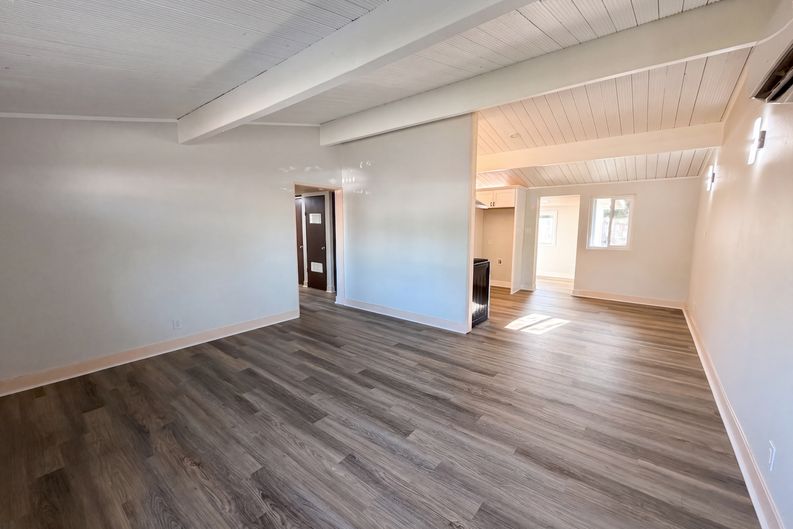 Photo 3 of 14 of 8869 Tangelo Ave, Fontana, CA