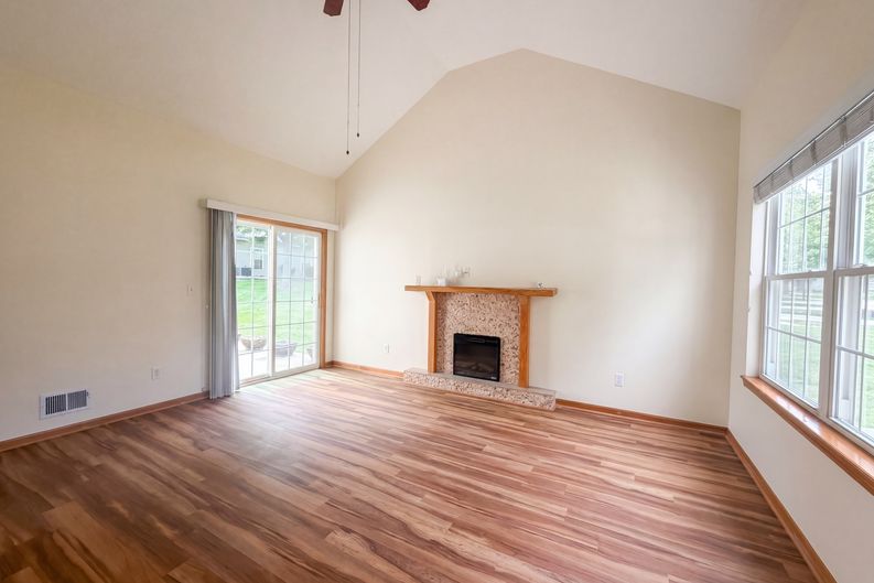 Photo 3 of 18 of 8331 Greely Ave, Kansas City, KS