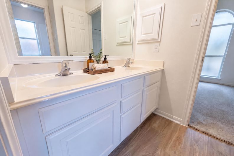 Photo 40 of 52 of 9019 Sunny Ridge Dr, Houston, TX