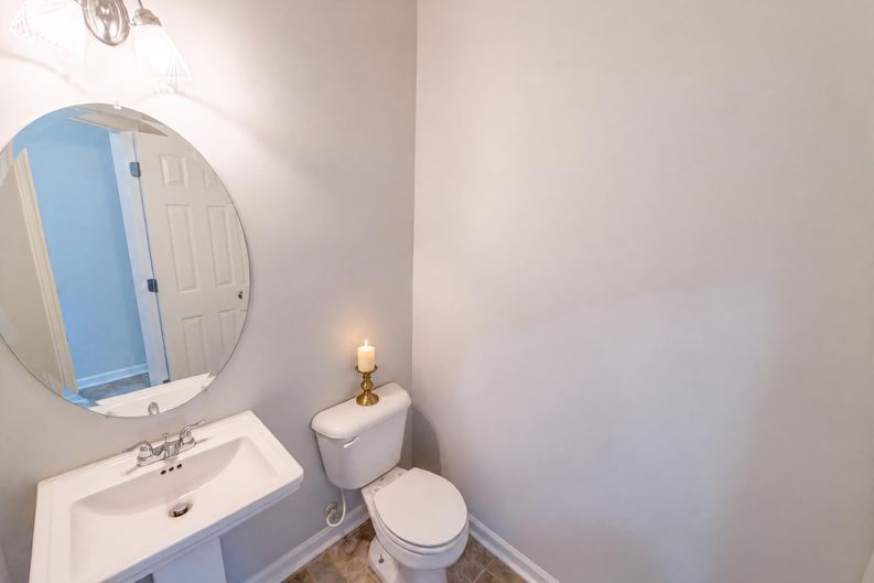 Photo 16 of 23 of 7328 Toccoa Cir, Union City, GA