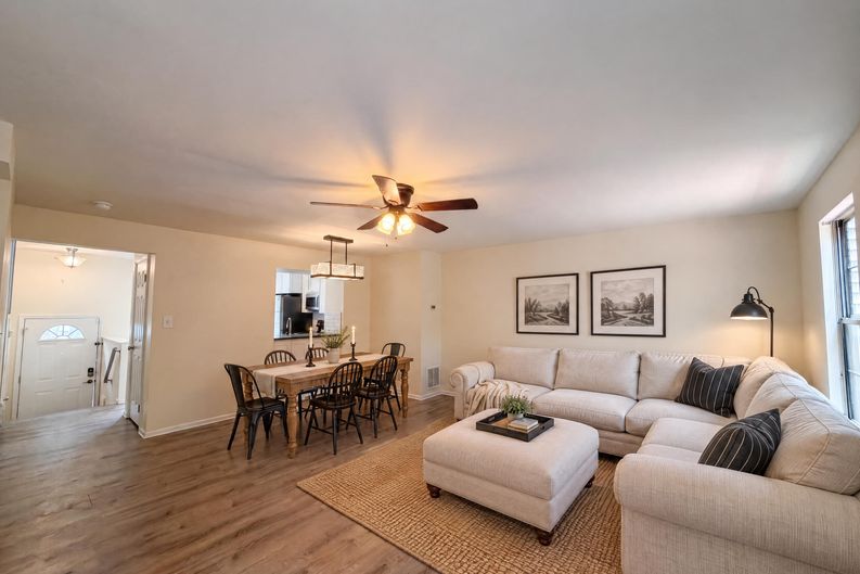 Photo 9 of 48 of 8641 Centerton Ln, Manassas, VA