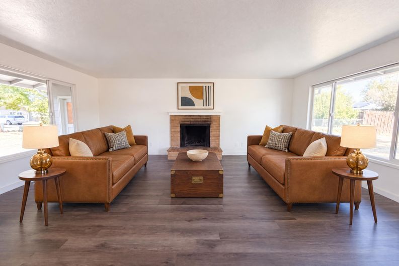 Photo 3 of 23 of 1573 NE Barberry Dr, Hillsboro, OR