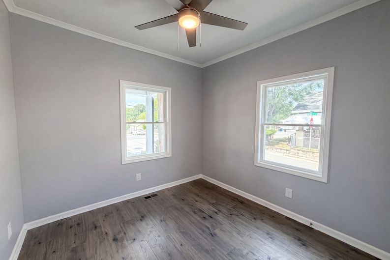 Photo 9 of 16 of 1501 S Roxboro St, Durham, NC