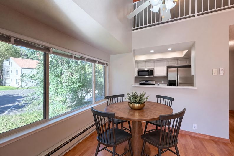 Photo 9 of 25 of 11776 SW Boones Bend Dr, Beaverton, OR