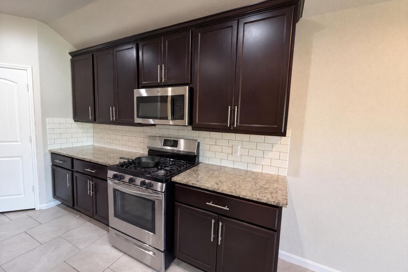 Photo 20 of 24 of 8322 Oakleaf Meadow Ct, Rosharon, TX