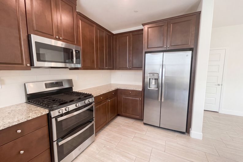 Photo 7 of 27 of 7962 Carraway Dr, Antelope, CA
