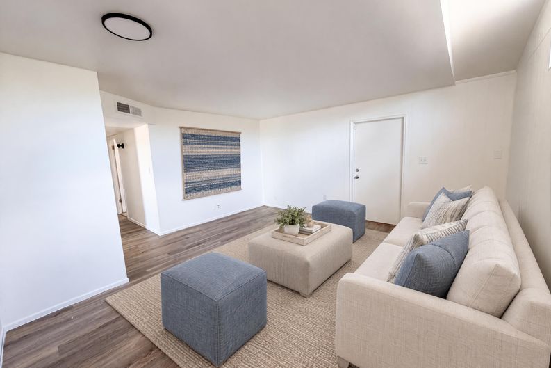 Photo 3 of 21 of 2901 N Cloverland Ave, Tucson, AZ
