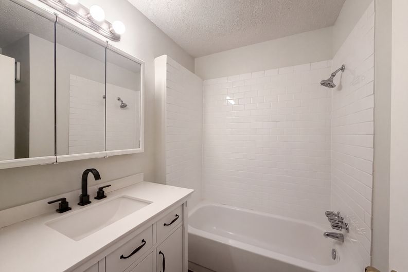 Photo 9 of 21 of 7511 Orient Ave, Kansas City, KS
