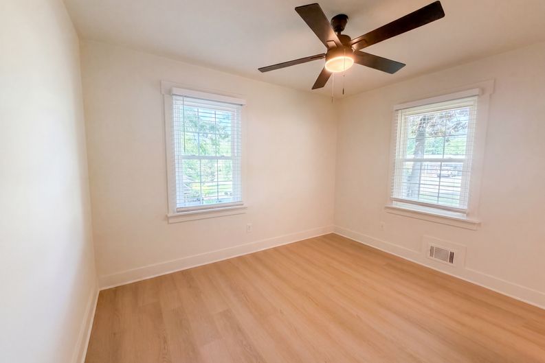 Photo 4 of 18 of 4747 Nelda Dr, Austell, GA