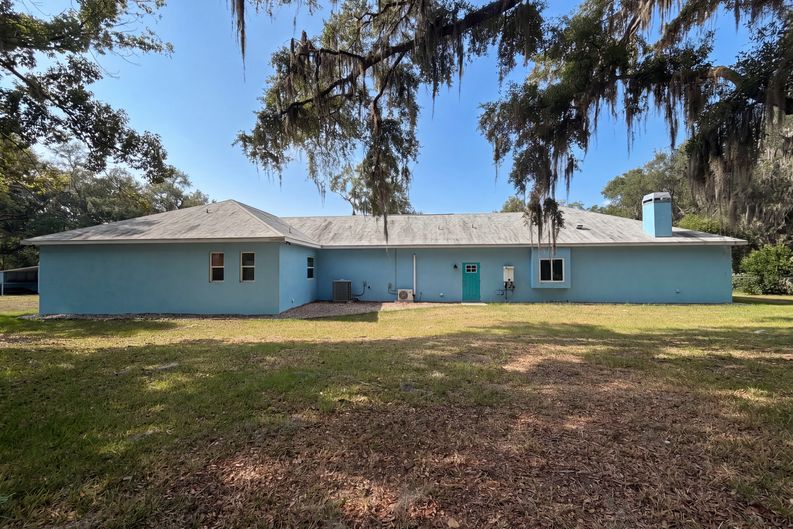 Photo 5 of 32 of 2700 Westside Dr, Leesburg, FL