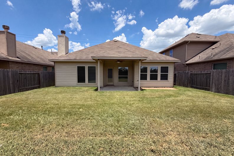 Photo 5 of 17 of 4511 Fenway Park Way, Spring, TX