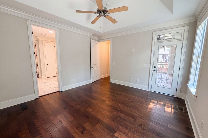 Photo 13 of 36 of 1901 Parrish Dr, Columbia, SC
