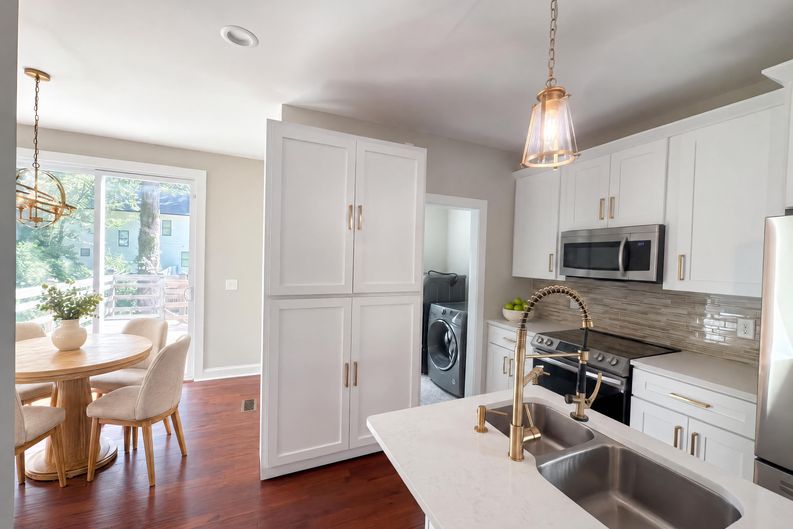 Photo 7 of 76 of 213 Joseph E Lowery Blvd NW, Atlanta, GA