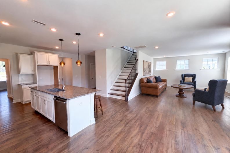 Photo 7 of 17 of 1102 Meadow Pond Dr, Durham, NC
