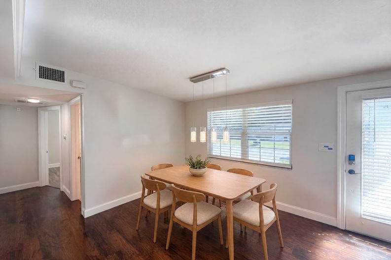 Photo 8 of 22 of 645 10th Pl, Safety Harbor, FL