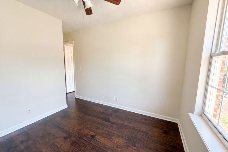 Photo 11 of 23 of 5170 Hickory Hollow Pkwy, Antioch, TN