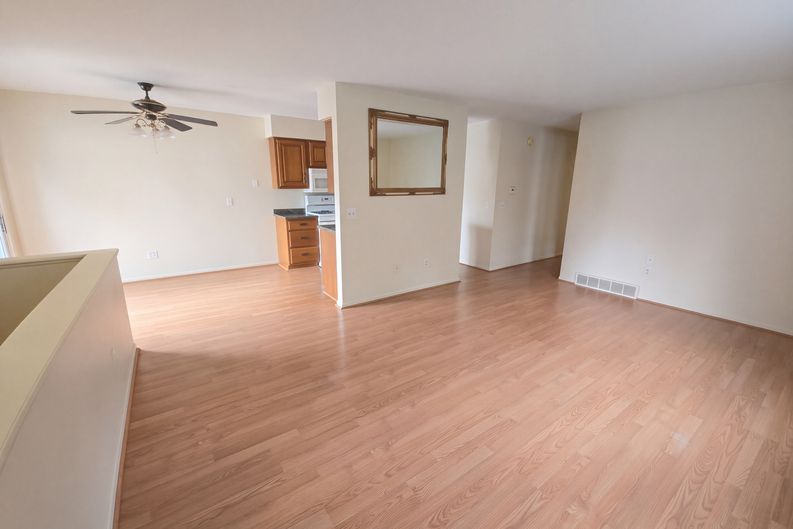 Photo 8 of 25 of 3727 Ramblewood Dr, Port Huron, MI