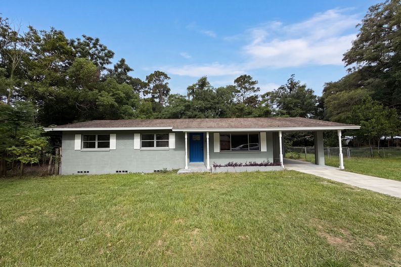 Photo 20 of 22 of 2410 NE 3rd Ave, Ocala, FL