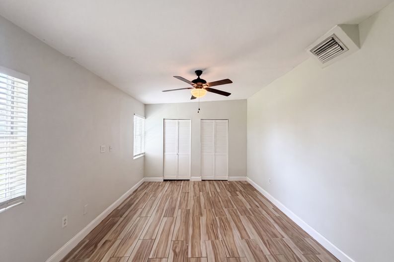 Photo 7 of 19 of 4147 Willow South Dr, Mulberry, FL