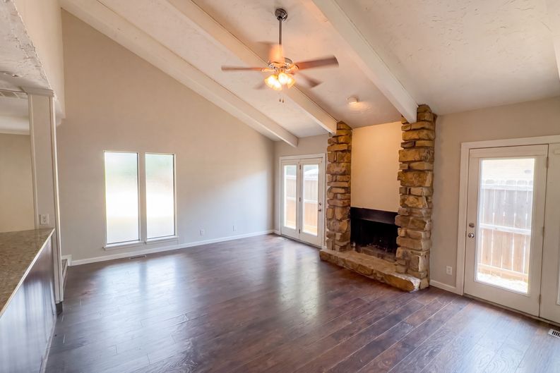 Photo 4 of 21 of 1409 S Walnut Ave, Broken Arrow, OK
