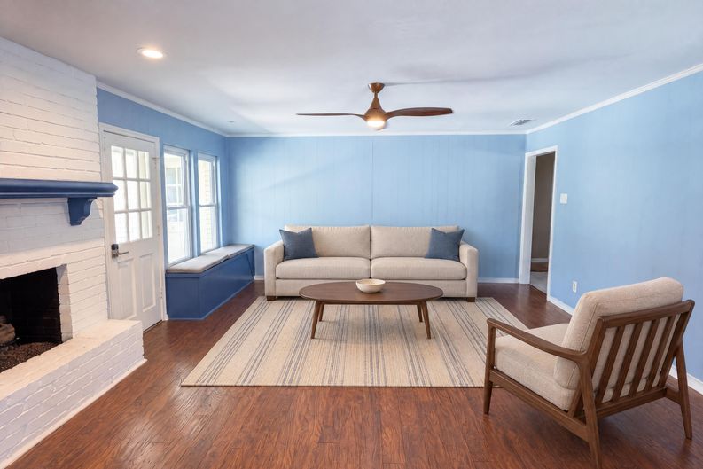 Photo 9 of 16 of 1115 N Waterview Dr, Richardson, TX