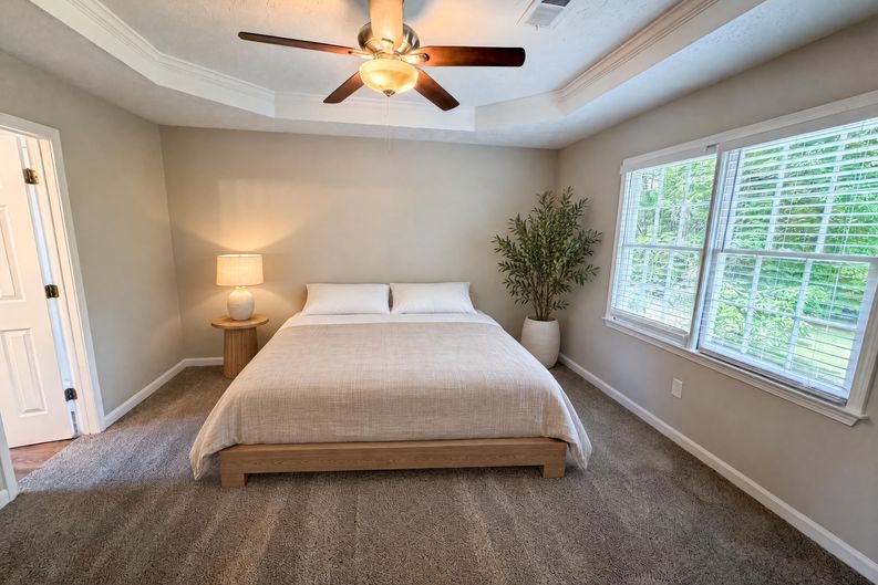 Photo 4 of 23 of 4078 Tara Ct, Loganville, GA