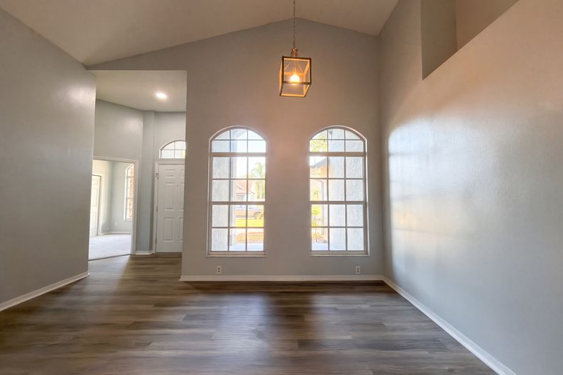 Photo 16 of 41 of 9703 Glenpointe Dr, Riverview, FL