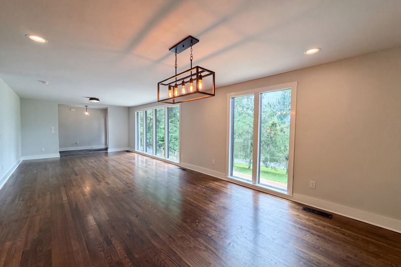 Photo 3 of 36 of 6112 Pinehurst Dr, Nashville, TN