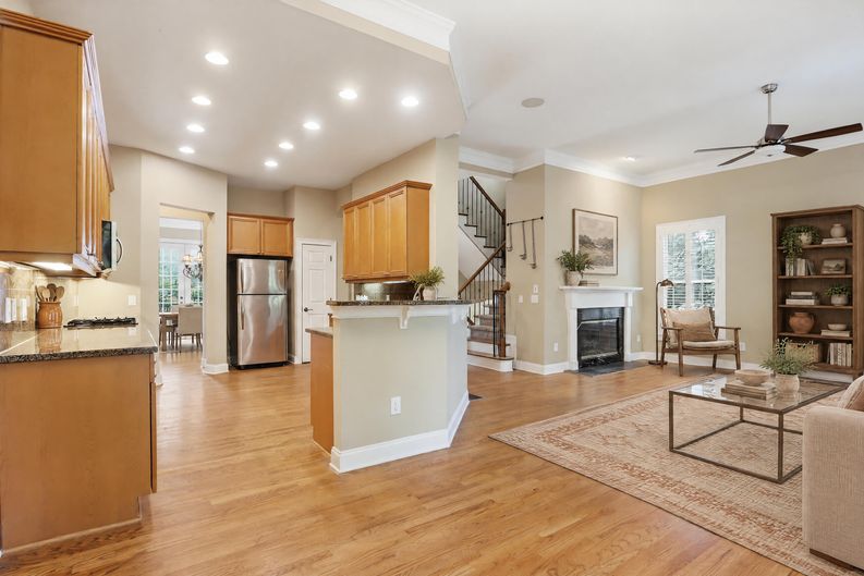Photo 9 of 46 of 3011 Riverstone Trl, Atlanta, GA