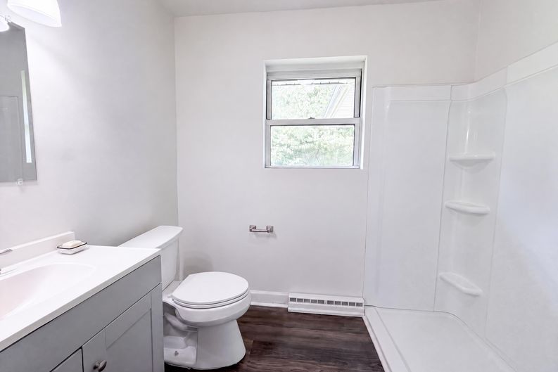 Photo 10 of 17 of 411 Roy Eaker Rd, Cherryville, NC