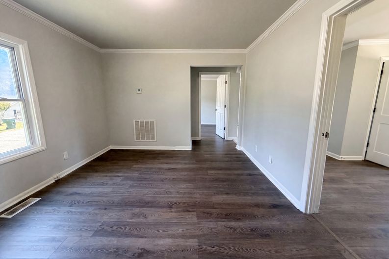 Photo 8 of 15 of 123 E Farmview St, Gastonia, NC