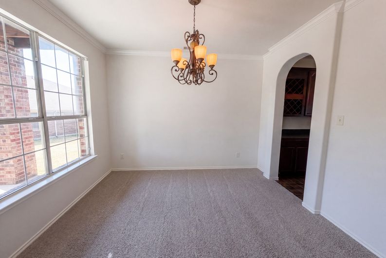 Photo 10 of 31 of 1402 Stone Oak Ct, Cedar Hill, TX