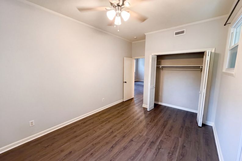 Photo 4 of 21 of 2220 Hillock Dr, Raleigh, NC